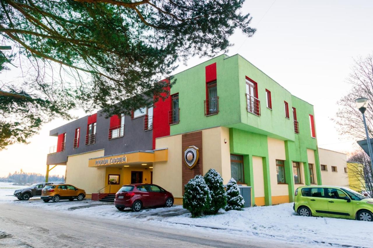 Penzion Ladoven Skvela Kuchyna A Rodinna Atmosfera Martin Exterior foto