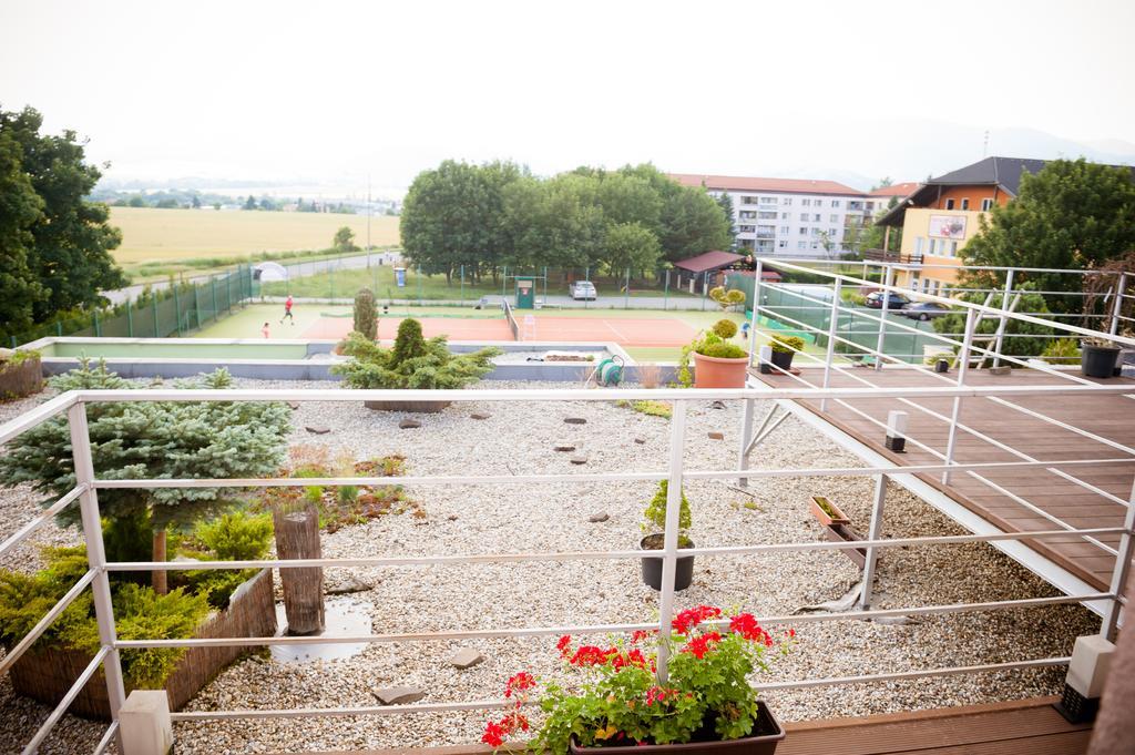 Penzion Ladoven Skvela Kuchyna A Rodinna Atmosfera Martin Exterior foto